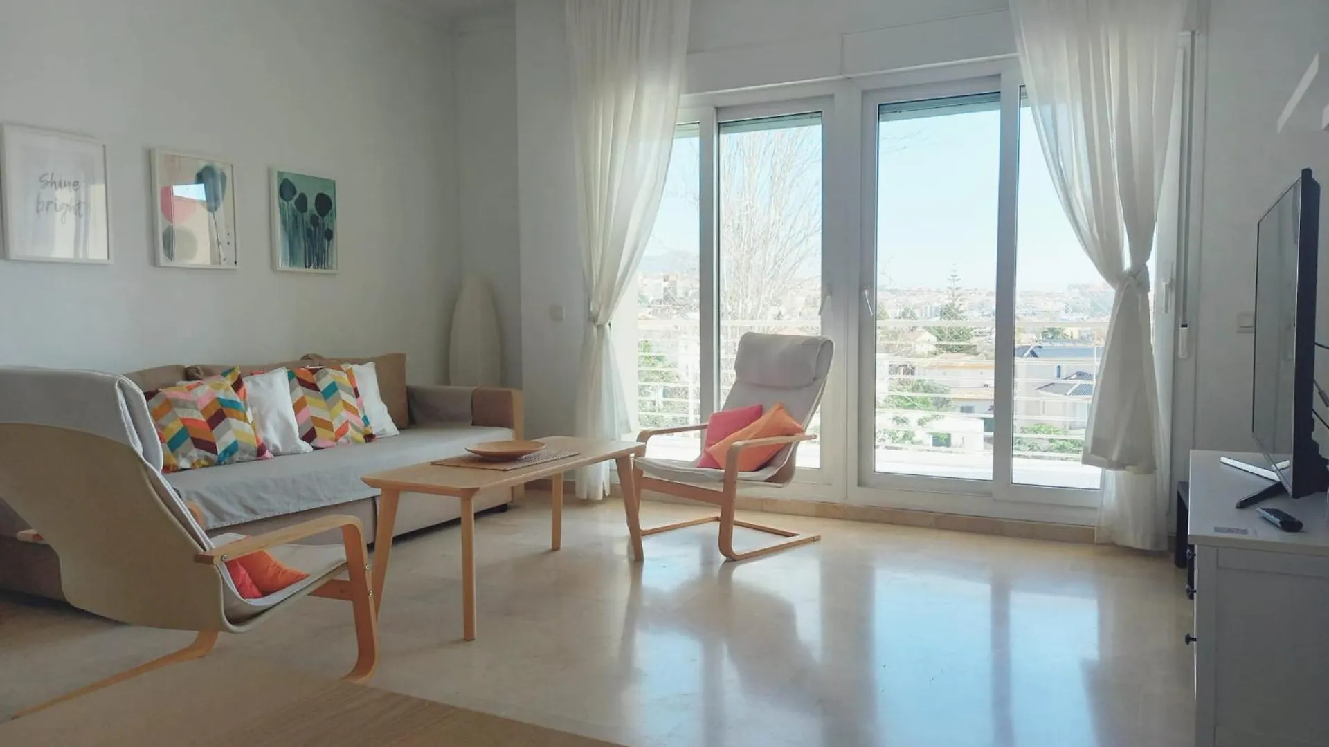Amplio, Luminoso Y Moderno Apartamento Con Amplia Terraza Y Hermosas Vistas En Exclusiva Urbanizacion Benalmádena Appartement