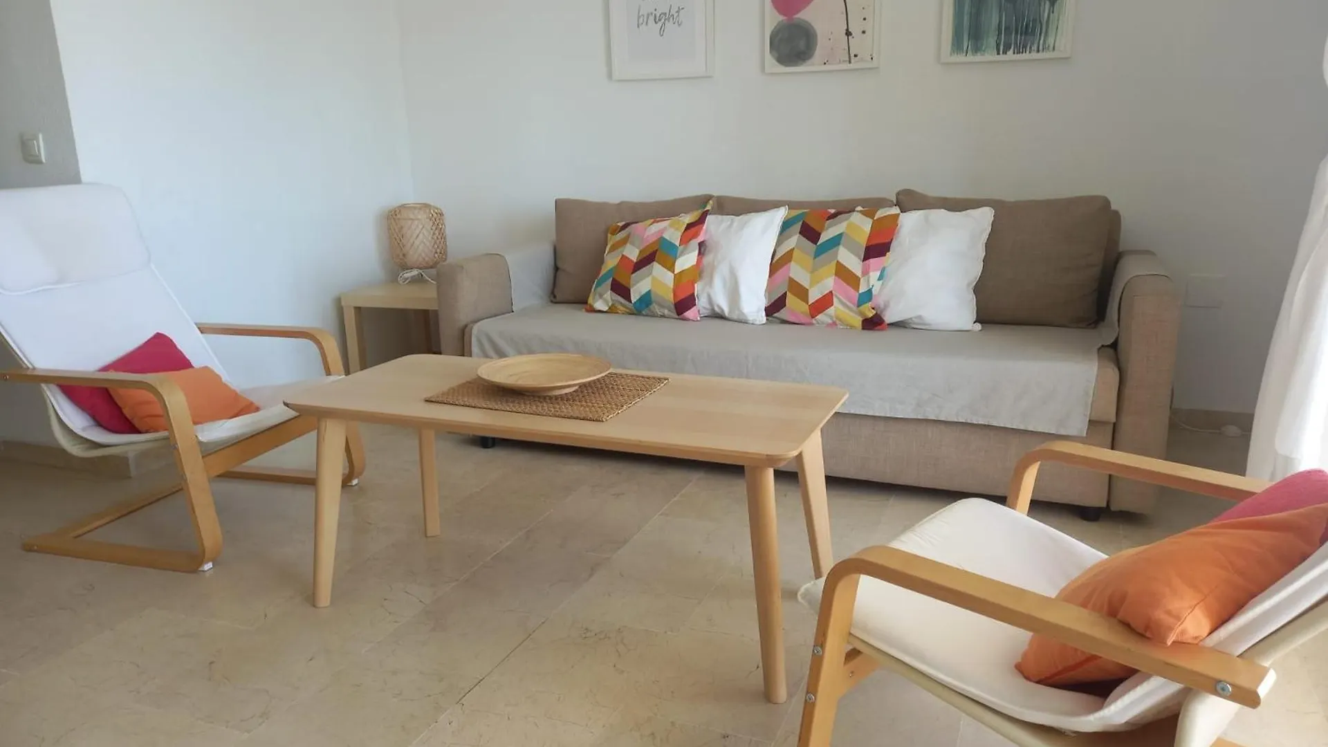 Amplio, Luminoso Y Moderno Apartamento Con Amplia Terraza Y Hermosas Vistas En Exclusiva Urbanizacion Benalmádena Espagne
